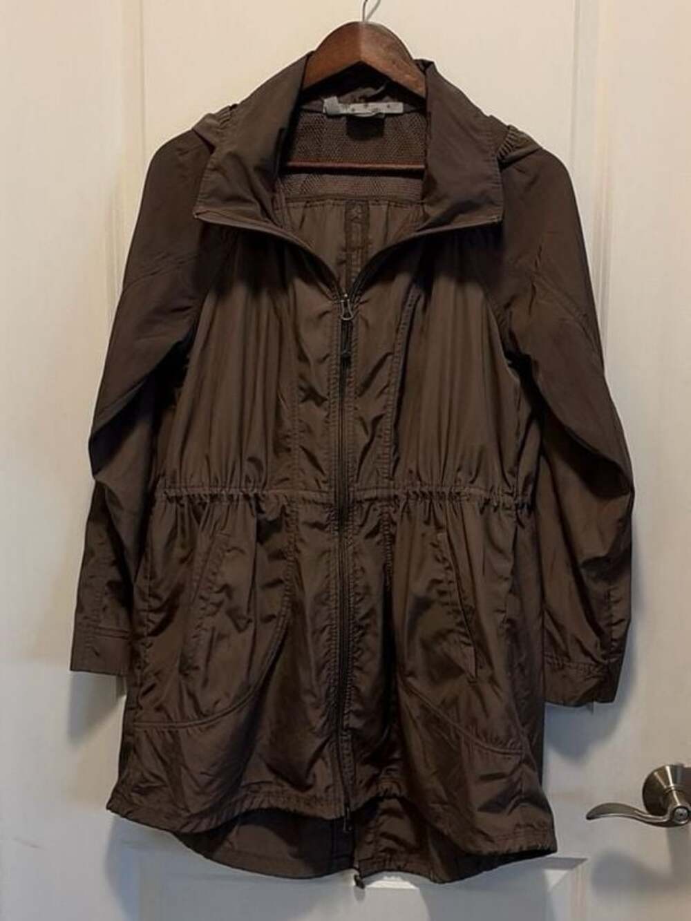 Athleta Drippity Hooded Rain Jacket Windbreaker NWOT S